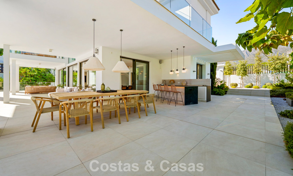 Villa de luxe moderniste à vendre dans un quartier résidentiel exclusif et fermé sur le Golden Mile de Marbella 787651