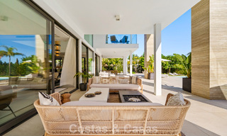 Villa de luxe moderniste à vendre dans un quartier résidentiel exclusif et fermé sur le Golden Mile de Marbella 787654 