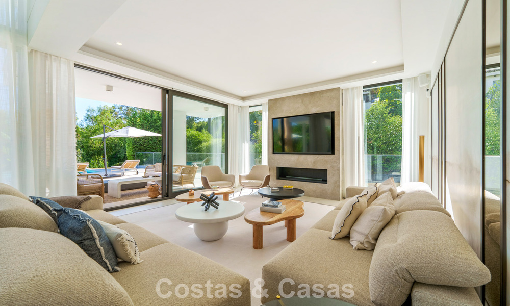 Villa de luxe moderniste à vendre dans un quartier résidentiel exclusif et fermé sur le Golden Mile de Marbella 787662