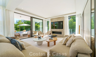 Villa de luxe moderniste à vendre dans un quartier résidentiel exclusif et fermé sur le Golden Mile de Marbella 787662 