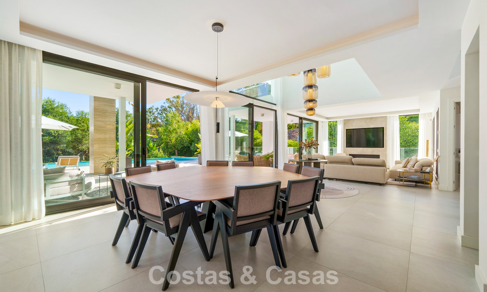 Villa de luxe moderniste à vendre dans un quartier résidentiel exclusif et fermé sur le Golden Mile de Marbella 787663