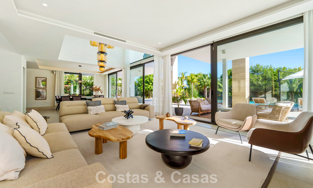Villa de luxe moderniste à vendre dans un quartier résidentiel exclusif et fermé sur le Golden Mile de Marbella 787664