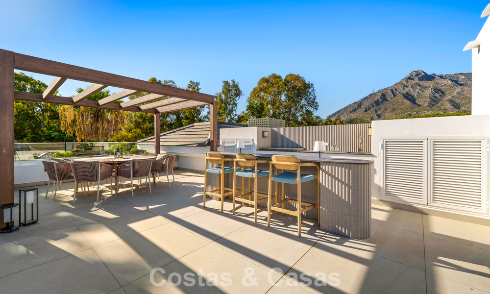 Villa de luxe moderniste à vendre dans un quartier résidentiel exclusif et fermé sur le Golden Mile de Marbella 787670