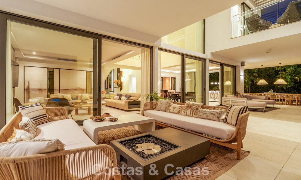 Villa de luxe moderniste à vendre dans un quartier résidentiel exclusif et fermé sur le Golden Mile de Marbella 787677