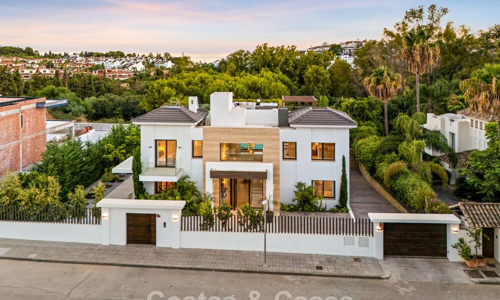 Villa de luxe moderniste à vendre dans un quartier résidentiel exclusif et fermé sur le Golden Mile de Marbella 787682