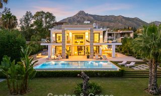 Villa de luxe moderniste à vendre dans un quartier résidentiel exclusif et fermé sur le Golden Mile de Marbella 787685 