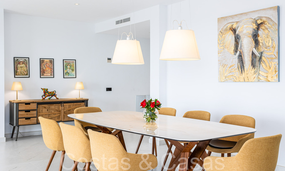 Prêt à emménager, spacieux penthouse avec vue panoramique sur la mer à vendre dans les collines d'Estepona, à proximité du centre 67510