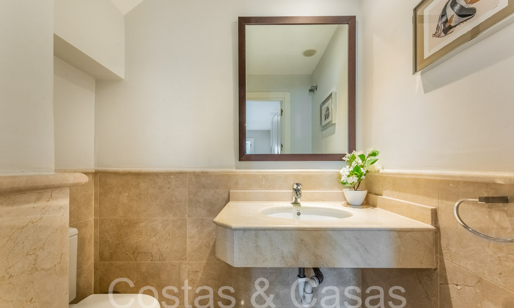 Penthouse à vendre à distance de marche de la plage et du centre de San Pedro, Marbella 67688