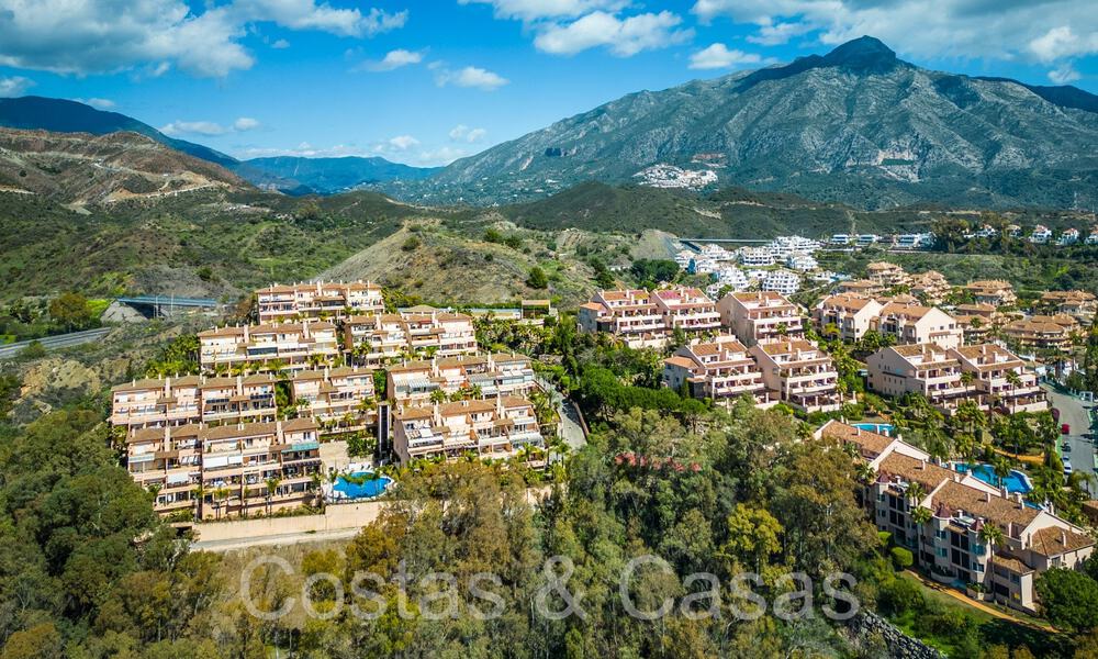 Penthouse en duplex spacieux et lumineux à vendre situé à Nueva Andalucia, Marbella 67978
