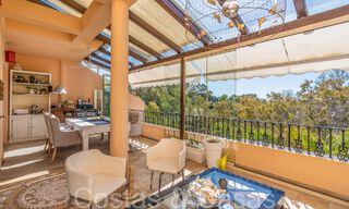 Penthouse en duplex spacieux et lumineux à vendre situé à Nueva Andalucia, Marbella 67986 