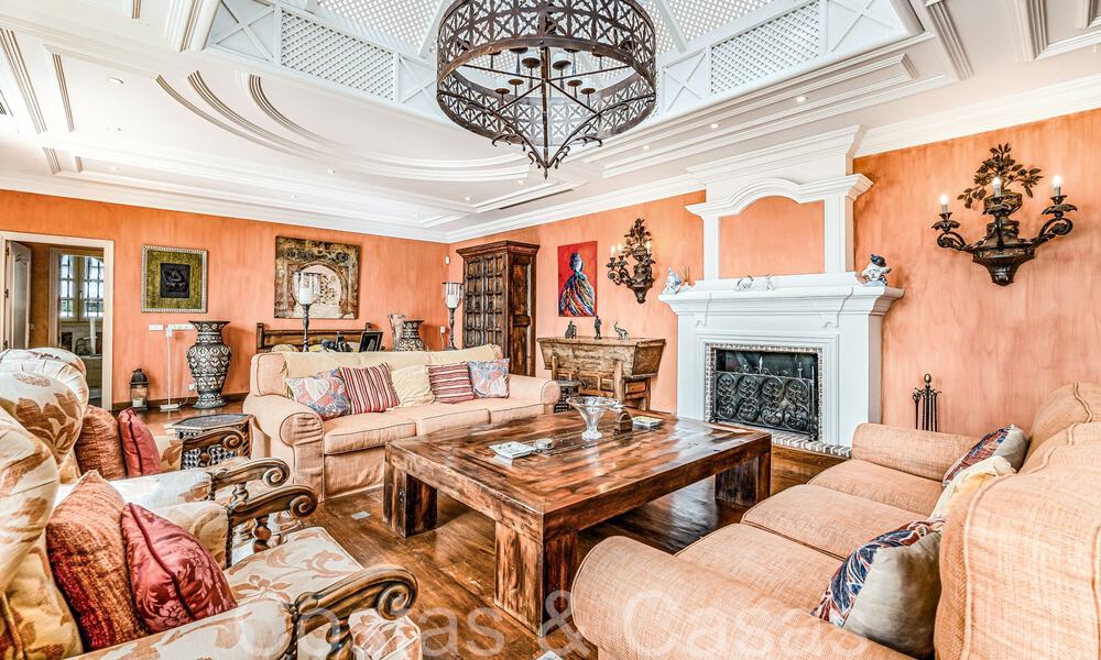 Villa de luxe avec vue dégagée sur la mer à vendre, directement sur la plage du prestigieux Golden Mile de Marbella 68334