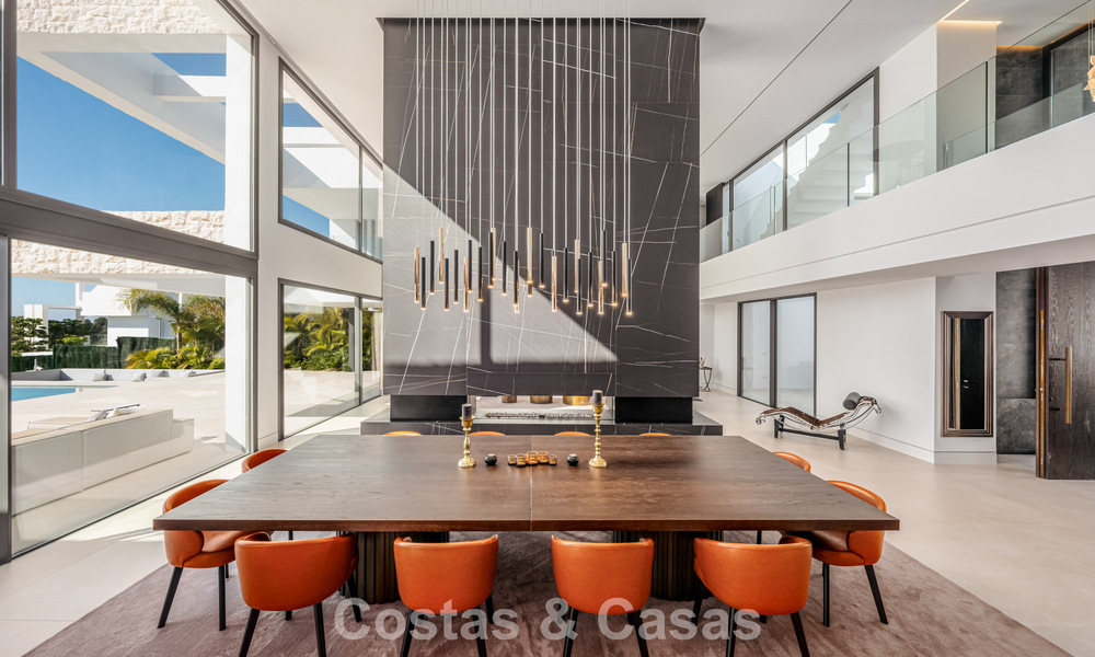 Villa de luxe spacieuse et moderniste à vendre avec vue sur le terrain de golf à Benahavis - Marbella 792498