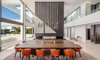 Villa de luxe spacieuse et moderniste à vendre avec vue sur le terrain de golf à Benahavis - Marbella 792498 
