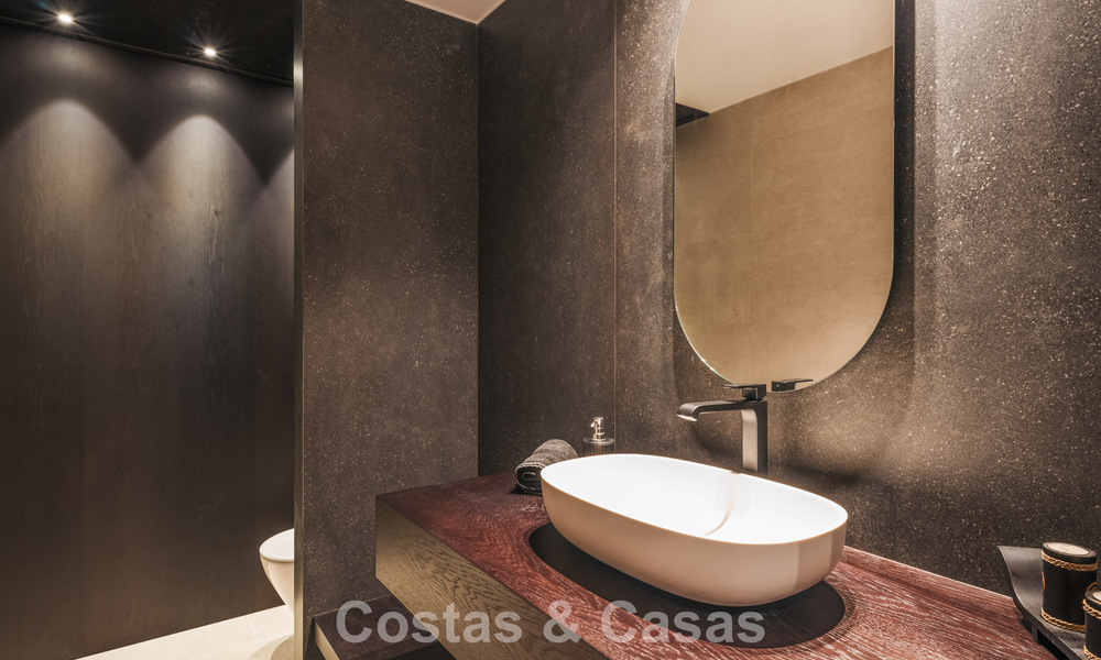 Villa de luxe spacieuse et moderniste à vendre avec vue sur le terrain de golf à Benahavis - Marbella 792510