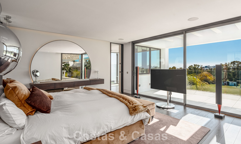 Villa de luxe spacieuse et moderniste à vendre avec vue sur le terrain de golf à Benahavis - Marbella 792514