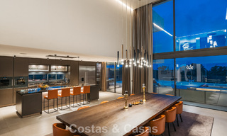 Villa de luxe spacieuse et moderniste à vendre avec vue sur le terrain de golf à Benahavis - Marbella 792528 