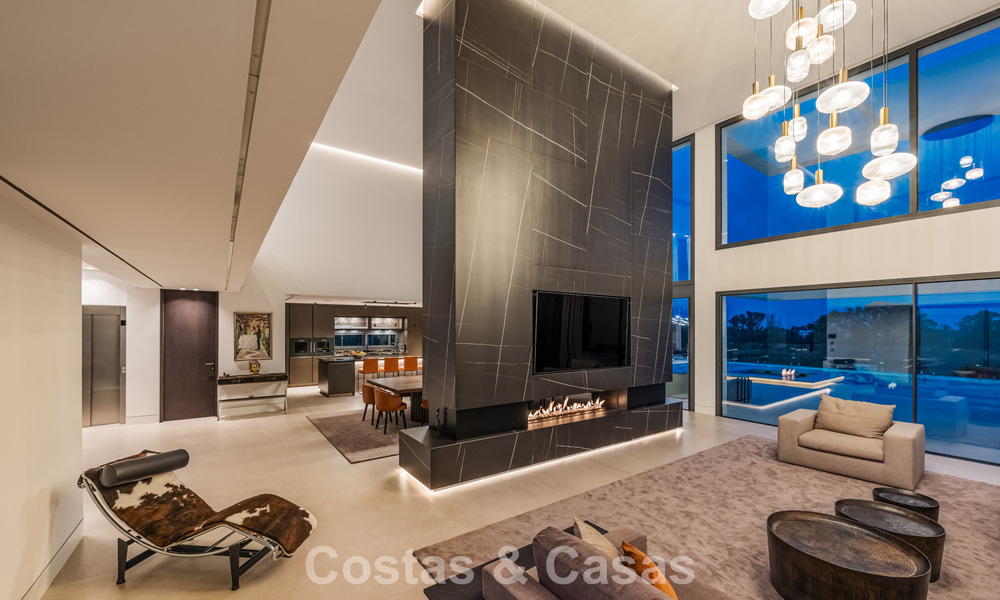 Villa de luxe spacieuse et moderniste à vendre avec vue sur le terrain de golf à Benahavis - Marbella 792530