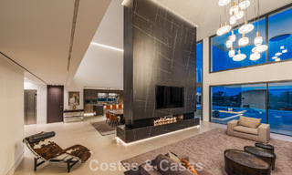 Villa de luxe spacieuse et moderniste à vendre avec vue sur le terrain de golf à Benahavis - Marbella 792530 