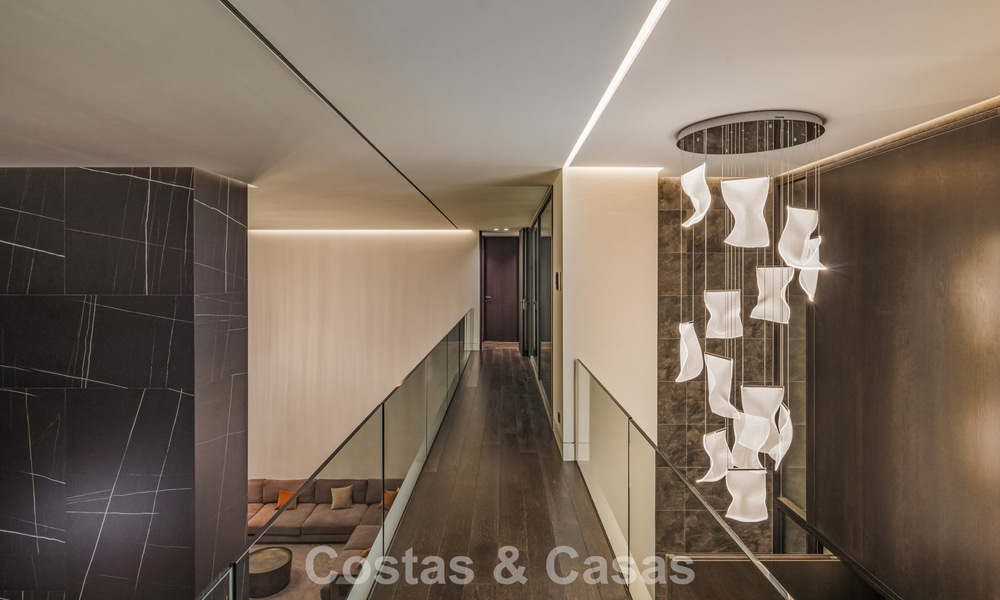 Villa de luxe spacieuse et moderniste à vendre avec vue sur le terrain de golf à Benahavis - Marbella 792534