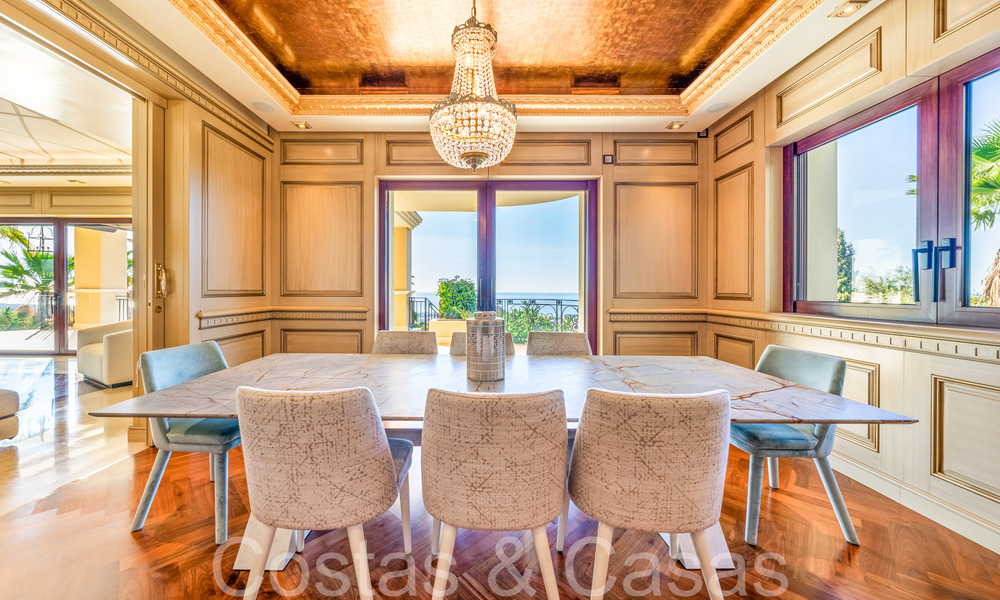 Imposante villa de style unique à vendre avec vue panoramique sur la mer située sur les collines de Marbella Est 68183