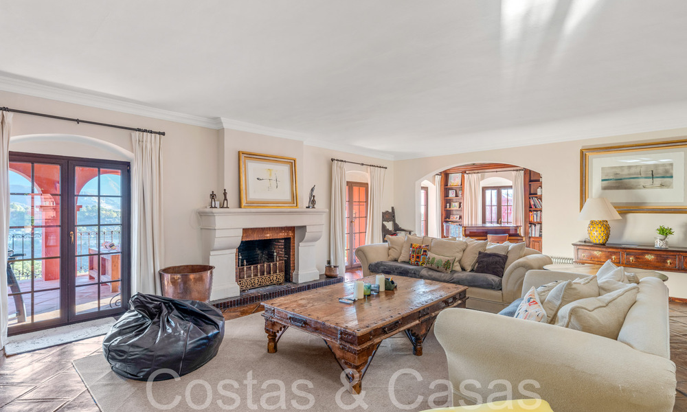 Majestueuse villa de luxe andalouse à vendre en pleine nature à El Madroñal, Benahavis - Marbella 68503