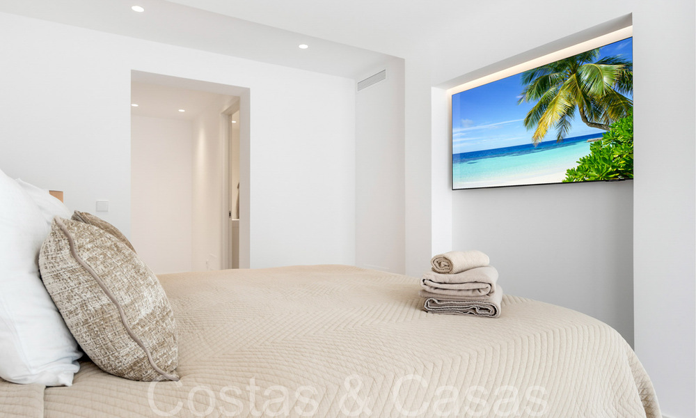 Prête à emménager, chic villa de luxe méditerranéenne à vendre, près de la plage à l'est du centre de Marbella 68610