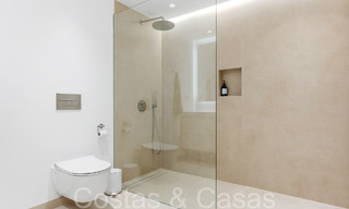 Prête à emménager, chic villa de luxe méditerranéenne à vendre, près de la plage à l'est du centre de Marbella 68611 