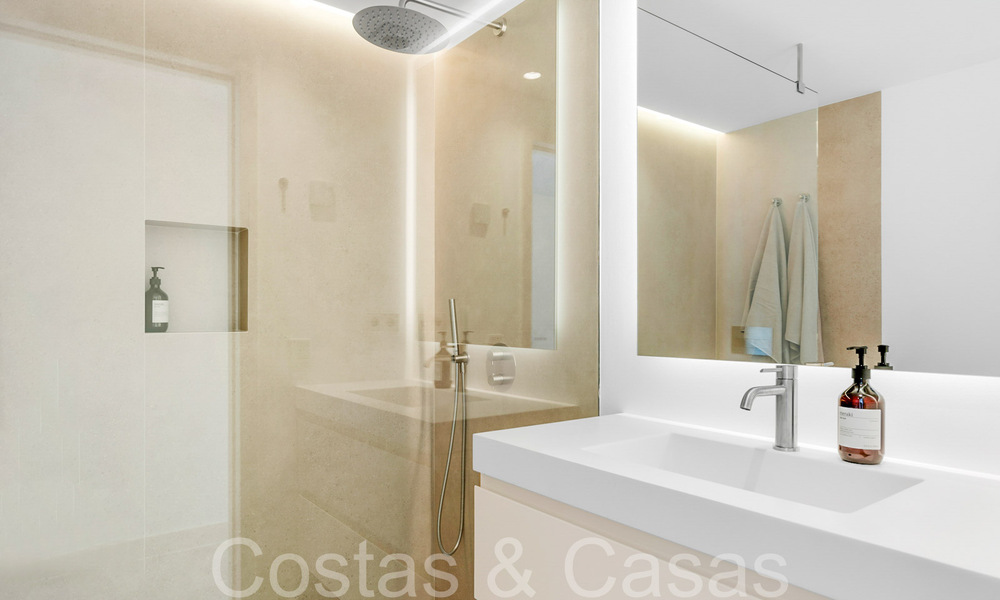 Prête à emménager, chic villa de luxe méditerranéenne à vendre, près de la plage à l'est du centre de Marbella 68619