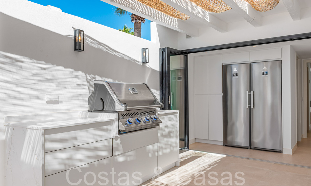 Prête à emménager, chic villa de luxe méditerranéenne à vendre, près de la plage à l'est du centre de Marbella 68639