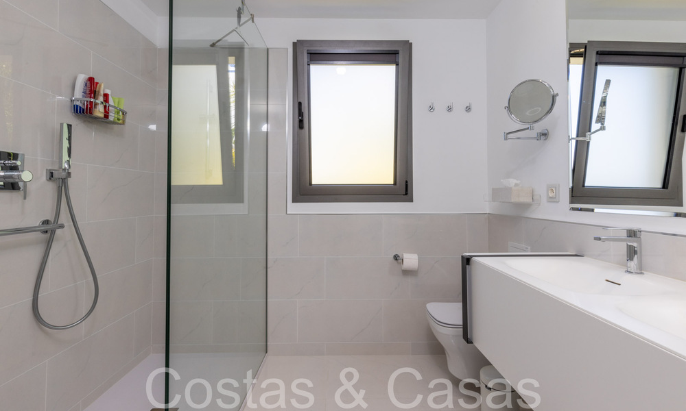 Appartement moderne et design prêt à emménager à vendre près du terrain de golf dans le triangle d'or de Marbella - Benahavis - Estepona 68785