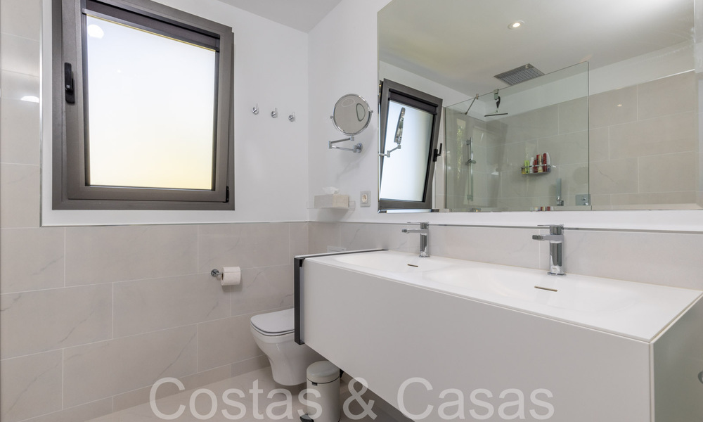 Appartement moderne et design prêt à emménager à vendre près du terrain de golf dans le triangle d'or de Marbella - Benahavis - Estepona 68786