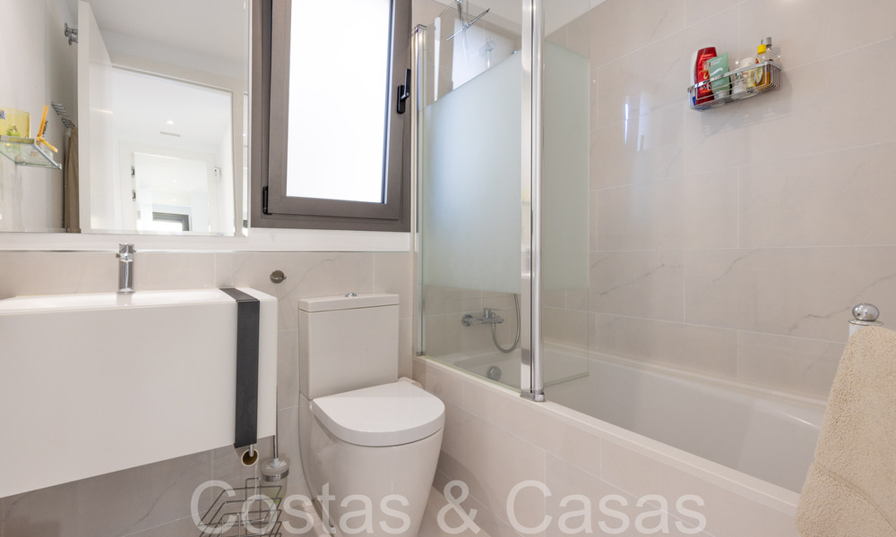 Appartement moderne et design prêt à emménager à vendre près du terrain de golf dans le triangle d'or de Marbella - Benahavis - Estepona 68798