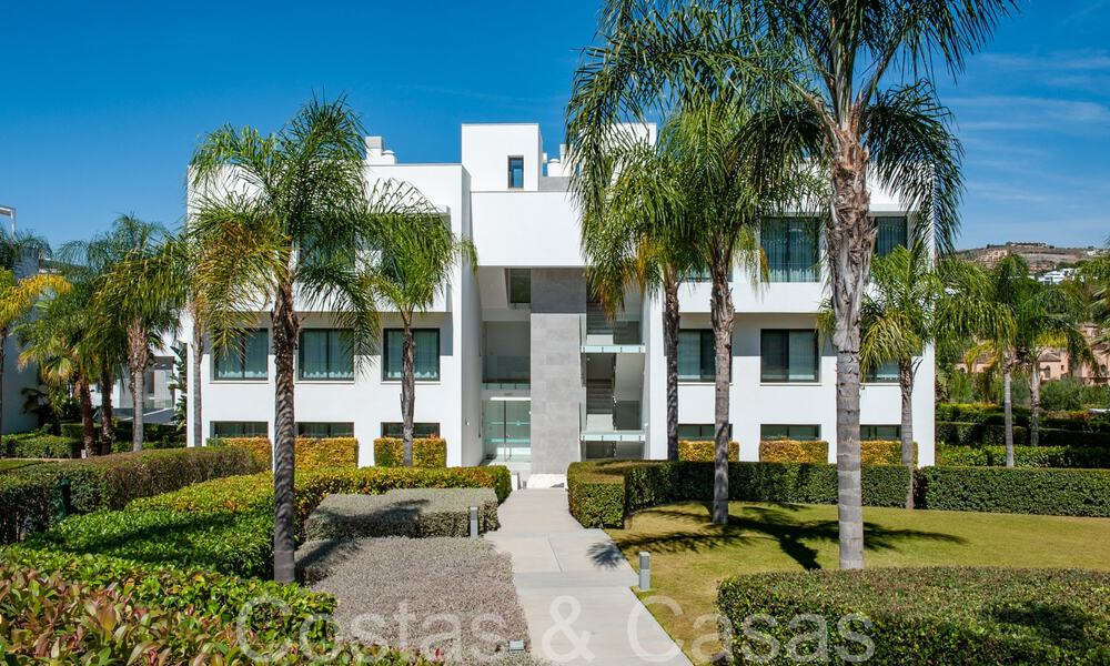 Appartement moderne et design prêt à emménager à vendre près du terrain de golf dans le triangle d'or de Marbella - Benahavis - Estepona 68822