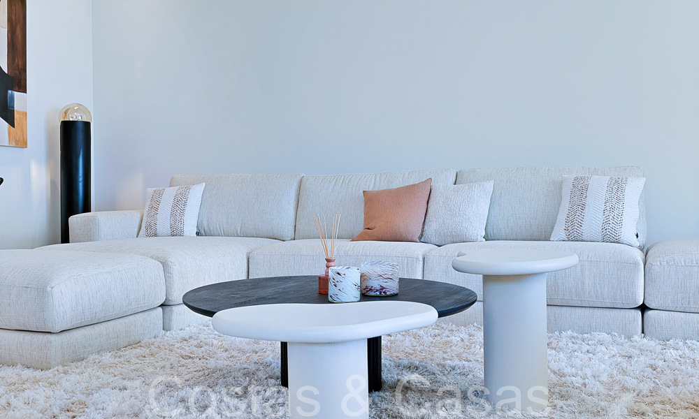 Belle villa rénovée de style méditerranéen contemporain à vendre, adjacente au terrain de golf de Benahavis - Marbella 69151