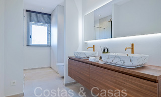 Belle villa rénovée de style méditerranéen contemporain à vendre, adjacente au terrain de golf de Benahavis - Marbella 69159 