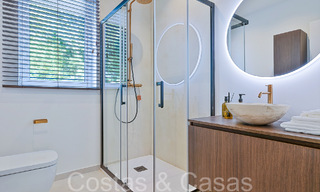 Belle villa rénovée de style méditerranéen contemporain à vendre, adjacente au terrain de golf de Benahavis - Marbella 69183 