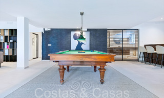 Belle villa rénovée de style méditerranéen contemporain à vendre, adjacente au terrain de golf de Benahavis - Marbella 69202 