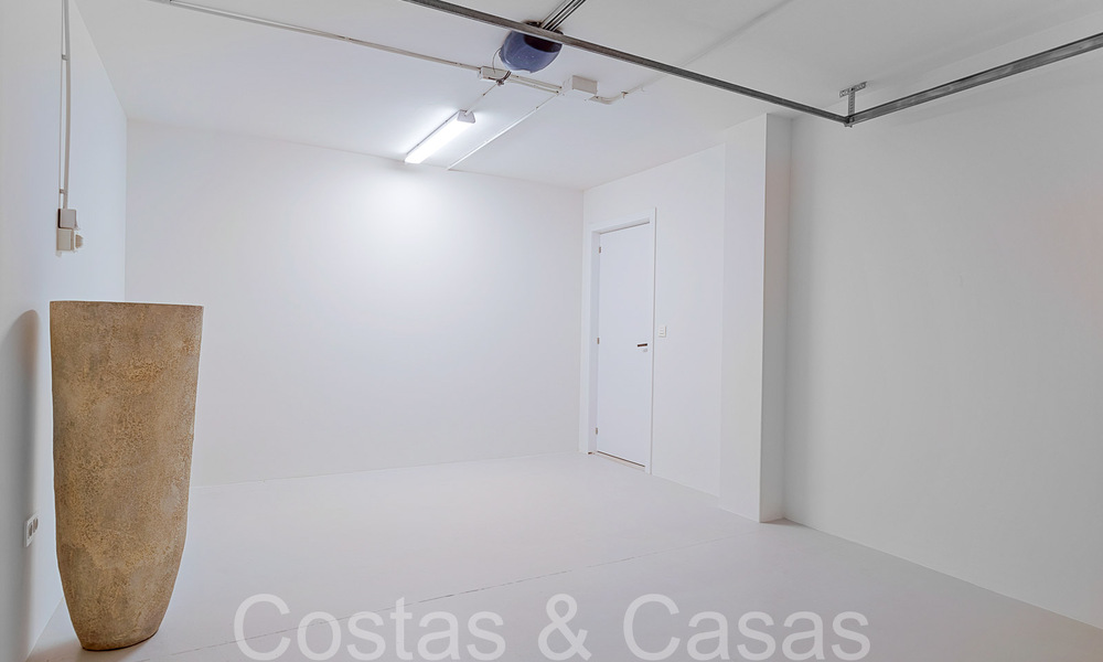 Belle villa rénovée de style méditerranéen contemporain à vendre, adjacente au terrain de golf de Benahavis - Marbella 69244