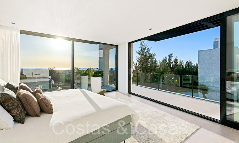 Villa de luxe supérieure à vendre, en première ligne de golf avec vue panoramique sur les montagnes, le golf et la mer à Benahavis - Marbella 69310