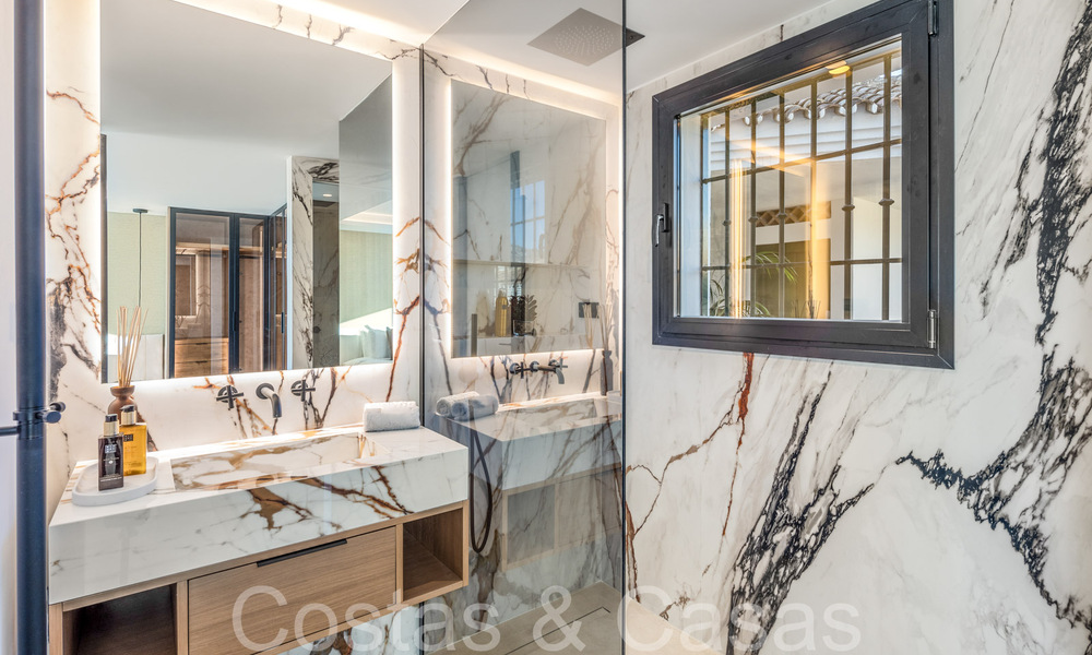 Penthouse en duplex de premier ordre avec vue panoramique sur la mer et piscine privée à vendre à Nueva Andalucia, Marbella 69462