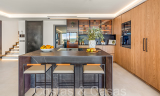 Penthouse en duplex de premier ordre avec vue panoramique sur la mer et piscine privée à vendre à Nueva Andalucia, Marbella 69468 