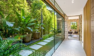 Chef-d'œuvre architectural à vendre, à distance de marche de Puerto Banus et de la plage de Nueva Andalucia, Marbella 69435 