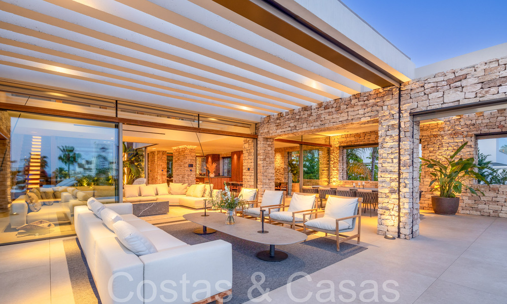 Chef-d'œuvre architectural à vendre, à distance de marche de Puerto Banus et de la plage de Nueva Andalucia, Marbella 69441