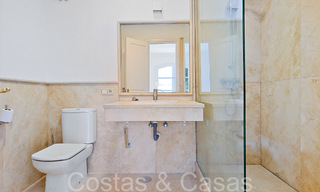 Charmante maison de ville à vendre dans une urbanisation fermée sur les collines de Marbella - Benahavis 69485 