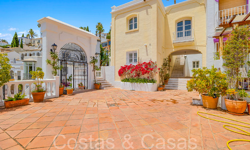 Charmante maison de ville à vendre dans une urbanisation fermée sur les collines de Marbella - Benahavis 69488