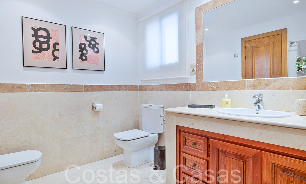 Spacieuse appartement de 3 chambres à vendre à quelques pas de la plage et du centre de San Pedro, Marbella 69563