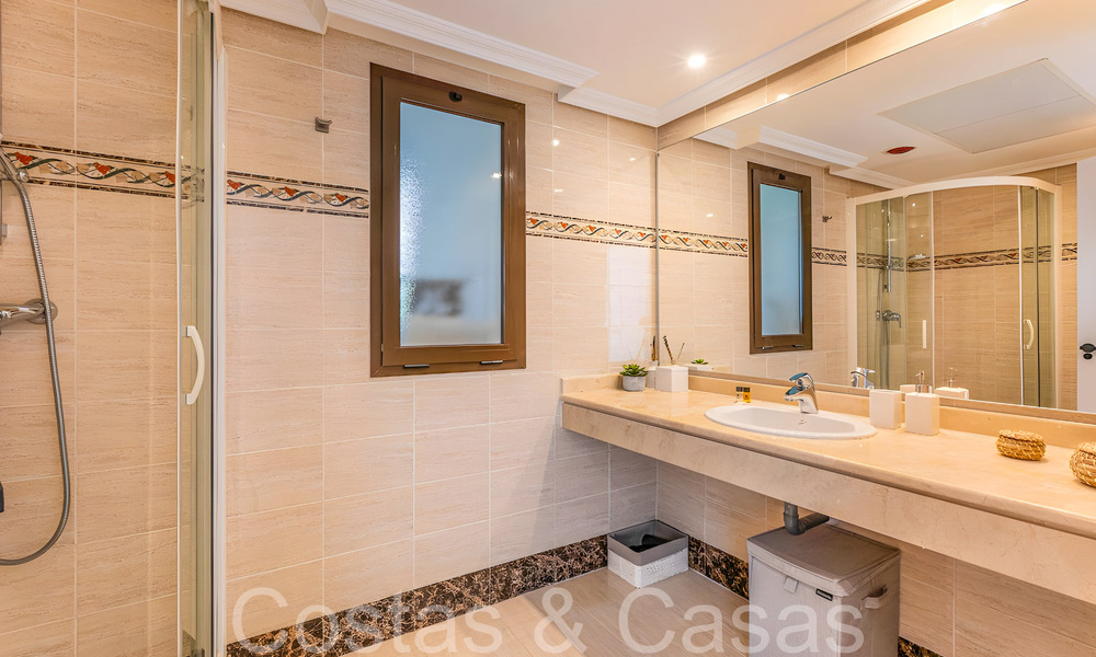 Penthouse de luxe prêt à emménager avec une vue magnifique sur le golf et la mer Méditerranée à vendre à Benahavis - Marbella 69614