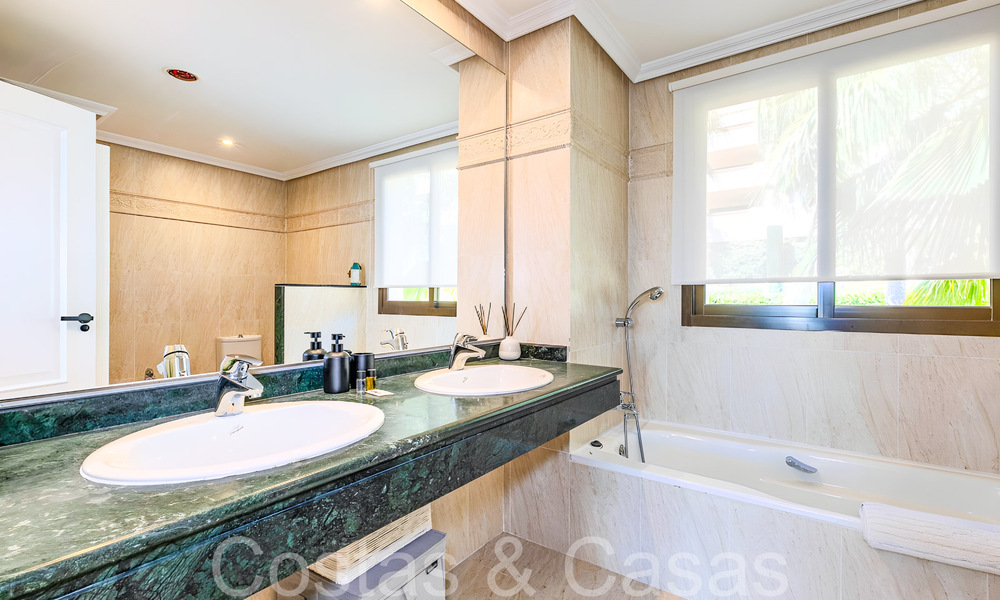 Penthouse de luxe prêt à emménager avec une vue magnifique sur le golf et la mer Méditerranée à vendre à Benahavis - Marbella 69622