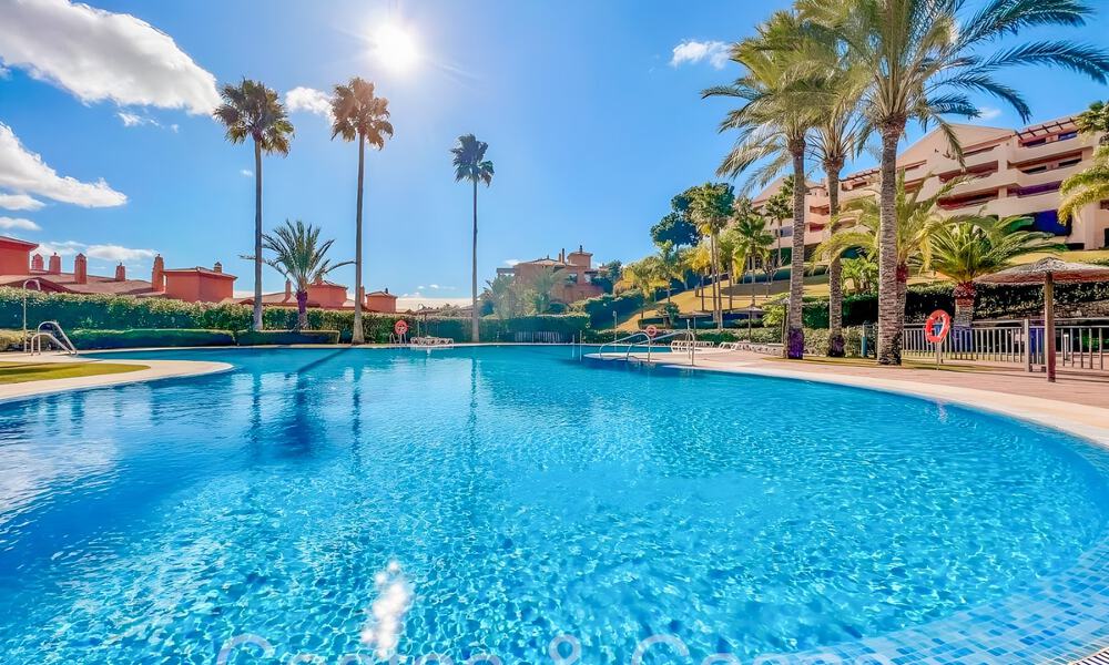 Penthouse de luxe prêt à emménager avec une vue magnifique sur le golf et la mer Méditerranée à vendre à Benahavis - Marbella 69625