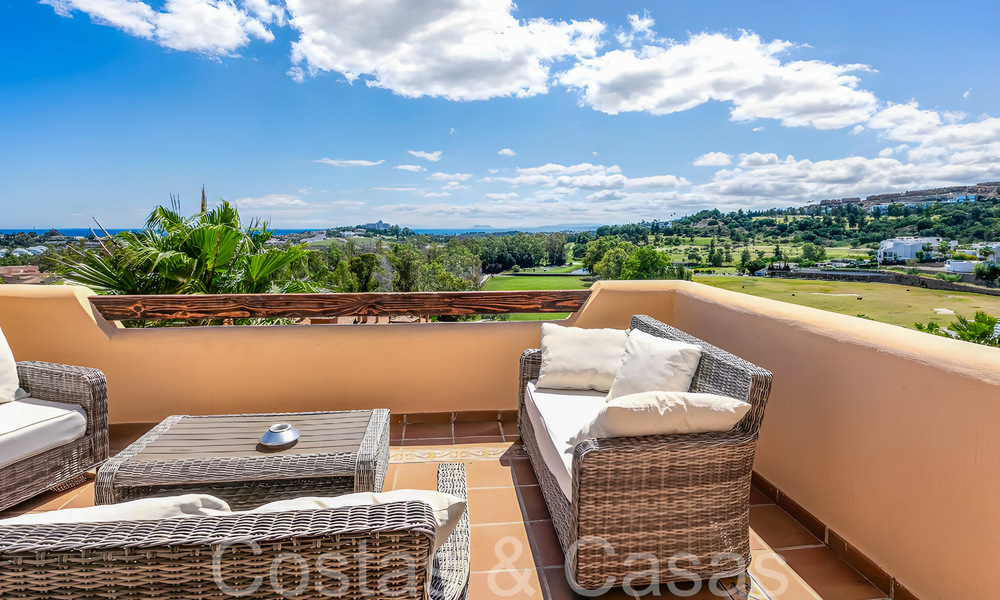 Penthouse de luxe prêt à emménager avec une vue magnifique sur le golf et la mer Méditerranée à vendre à Benahavis - Marbella 69626